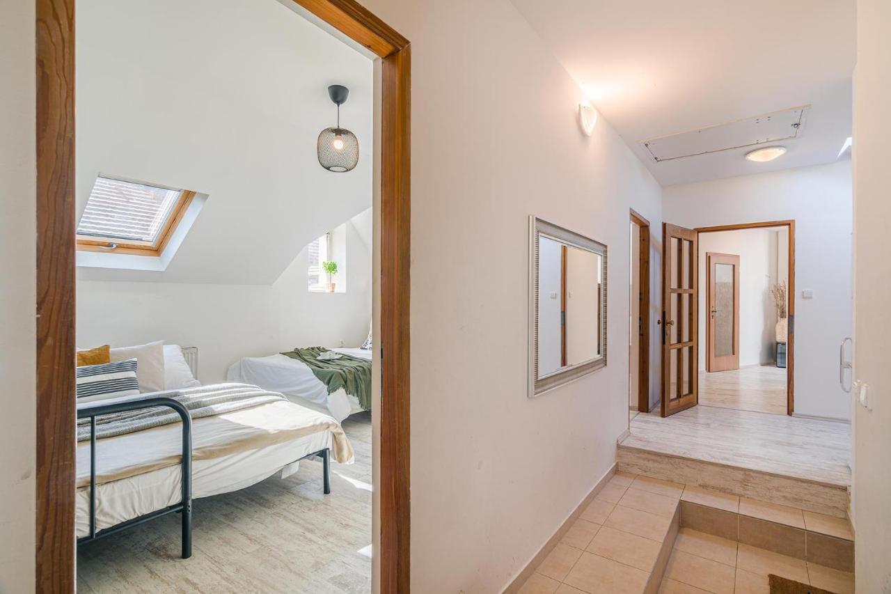 Apts In Old Town Prague By Michal&Friends Экстерьер фото