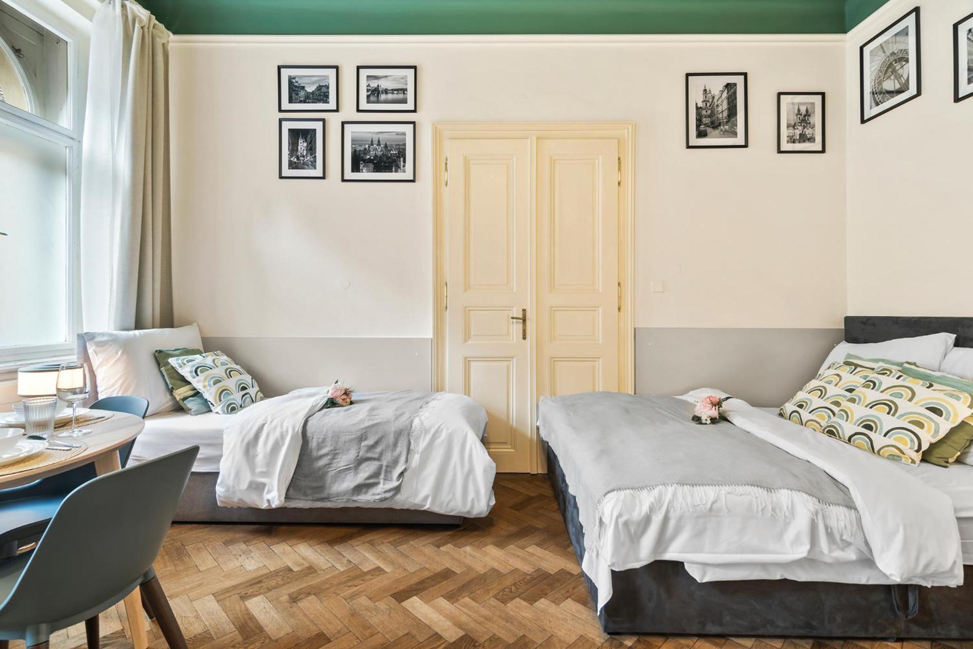 Apts In Old Town Prague By Michal&Friends Экстерьер фото